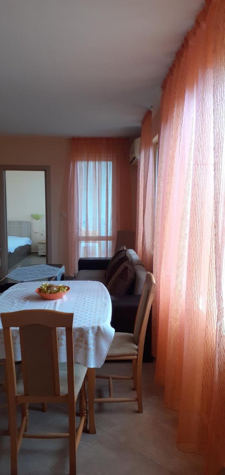 Apartments Sea Sounds Pomorie Exteriör bild