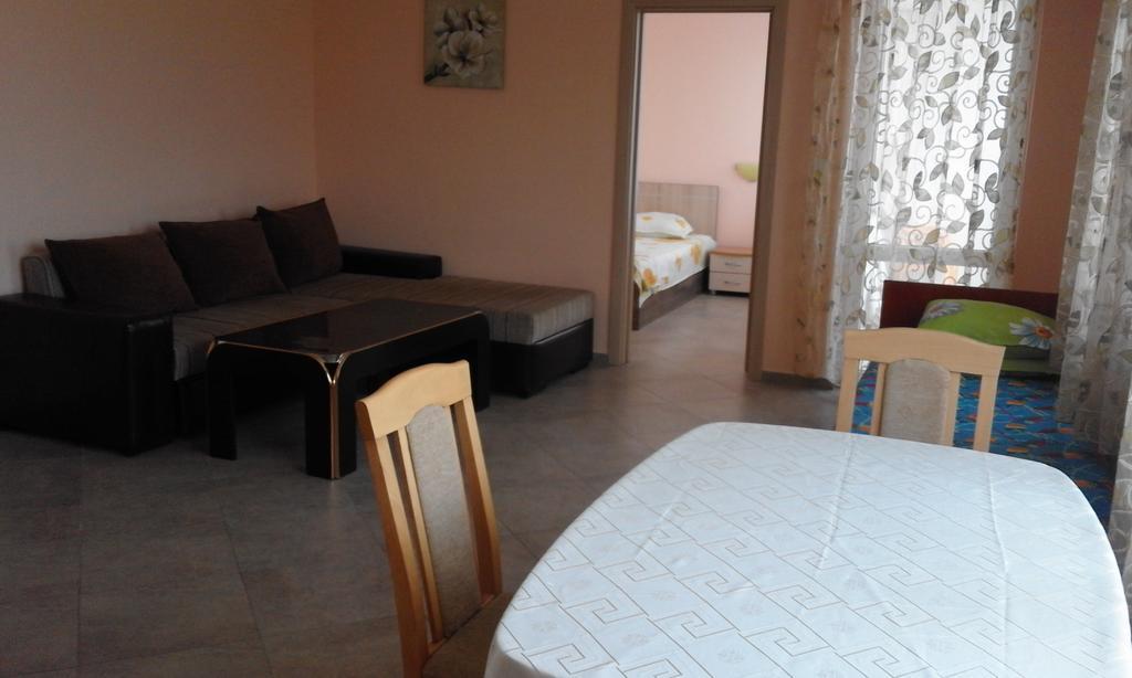 Apartments Sea Sounds Pomorie Exteriör bild