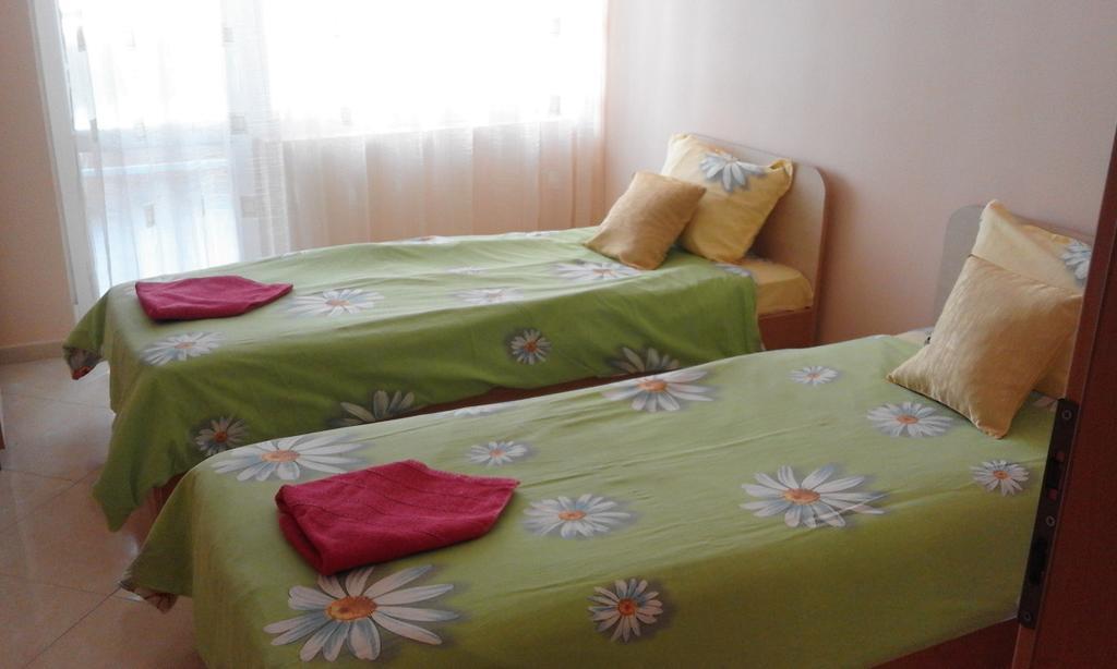 Apartments Sea Sounds Pomorie Exteriör bild