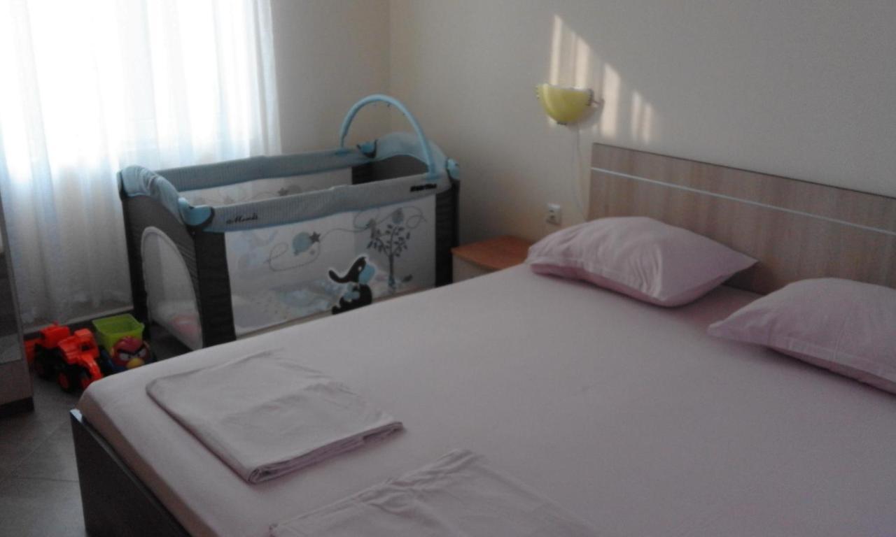 Apartments Sea Sounds Pomorie Exteriör bild