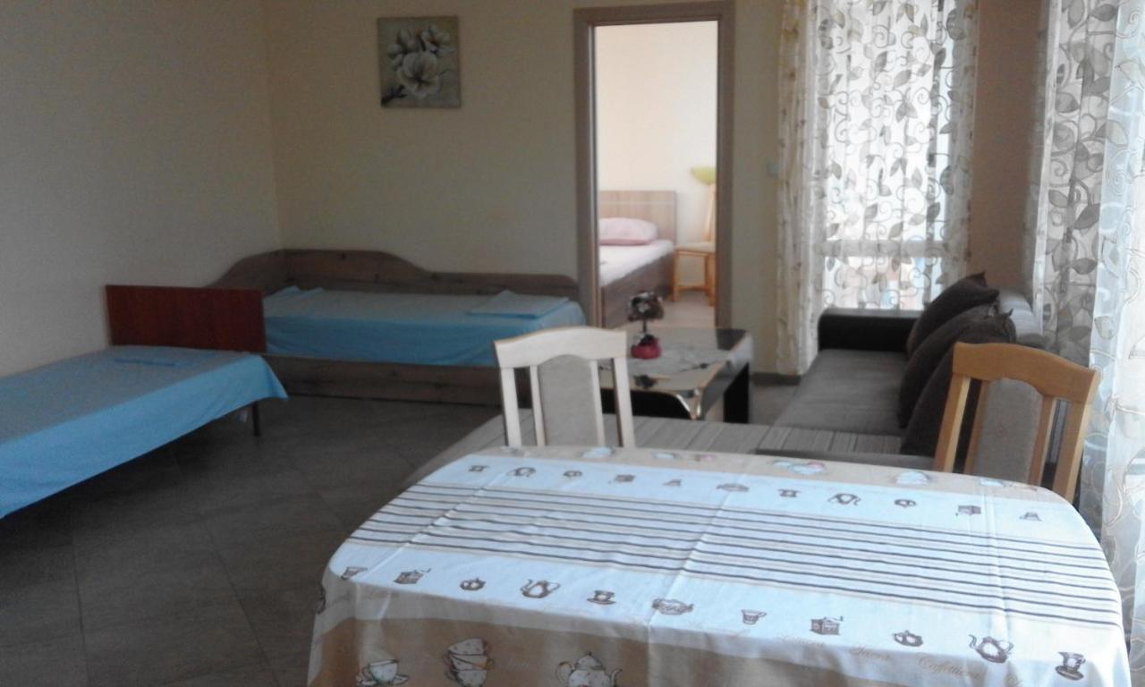 Apartments Sea Sounds Pomorie Exteriör bild
